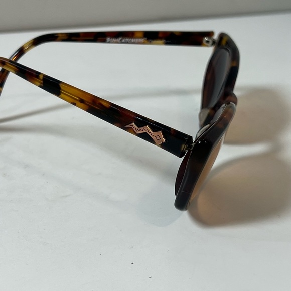 Elegant Suncatchers Sustainable Tortoise Shell Sunglasses - Picture 3 of 6